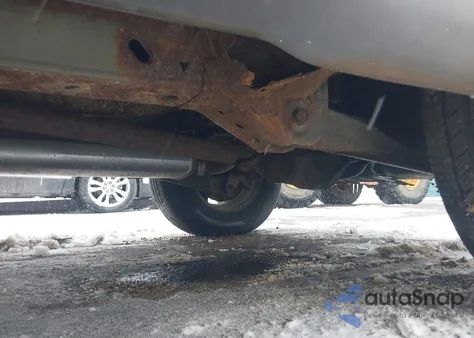 2001 Jeep Grand Cherokee Laredo z USA, uszkodzony, nr VIN 1J4GW48S91C675799